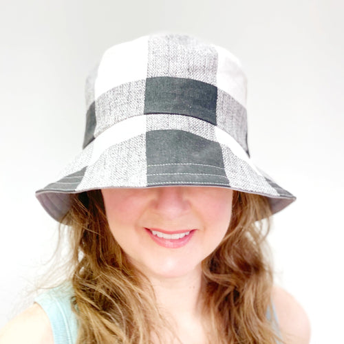 Black and white bucket hat